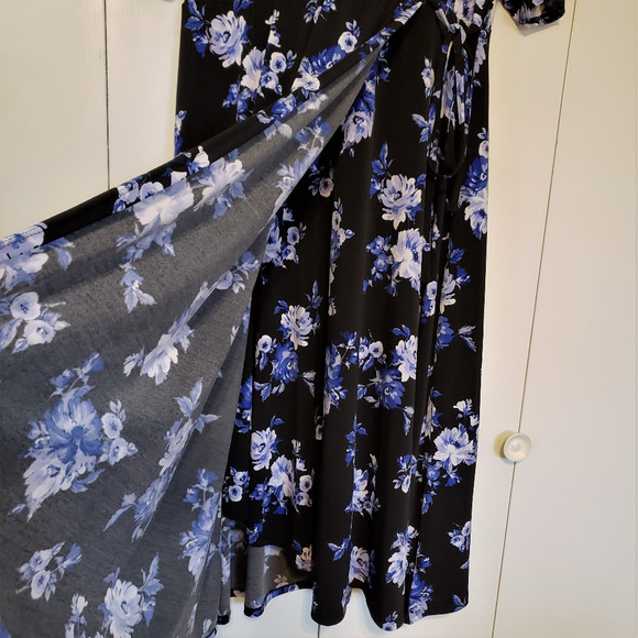 Torrid Black Floral Studio Knit Wrap Dress, NWOT - Picture 4 of 8